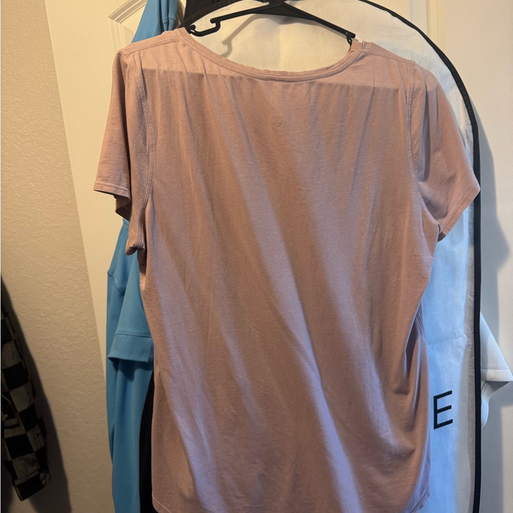 lululemon athletica Short Sleeve Scoop Neck Top - Blush